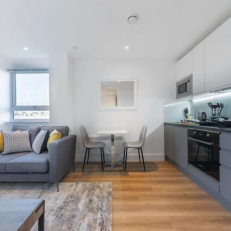 Modern Studio Apartment In East Grinstead Exterior foto