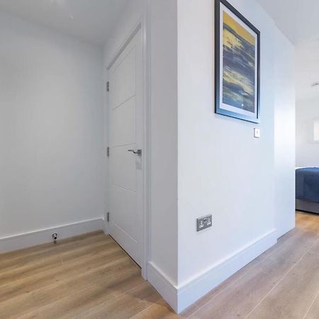 Modern Studio Apartment In East Grinstead Exterior foto